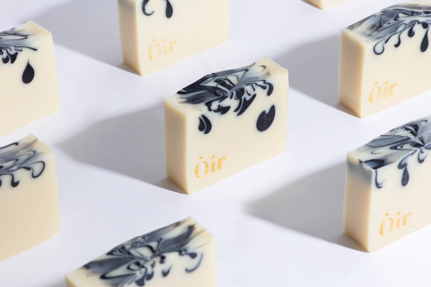 ÒIR Soap - Cedarwood, Clary Sage, Rose, Geranium, Vetiver