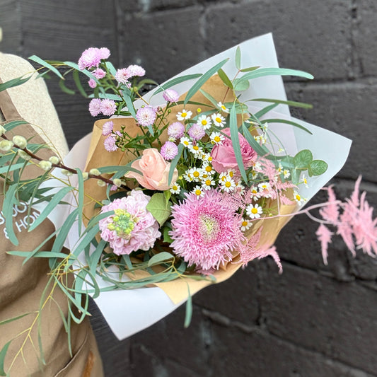 Momma Hand-Tie Bouquet